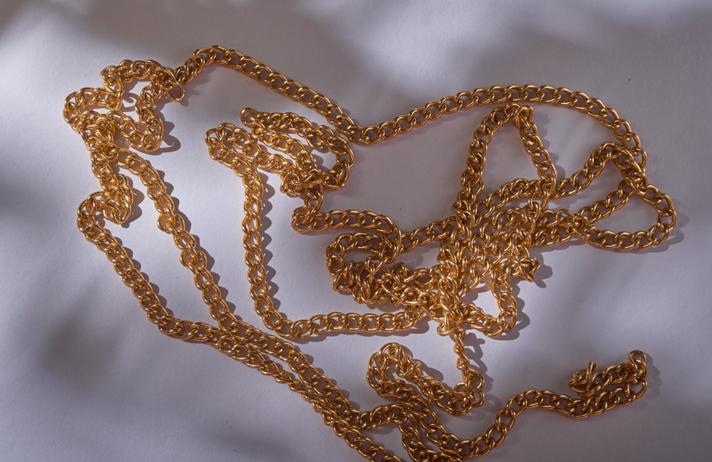 10K Gold Chains - The Perfect Accessory to Create a Style Sensation!
