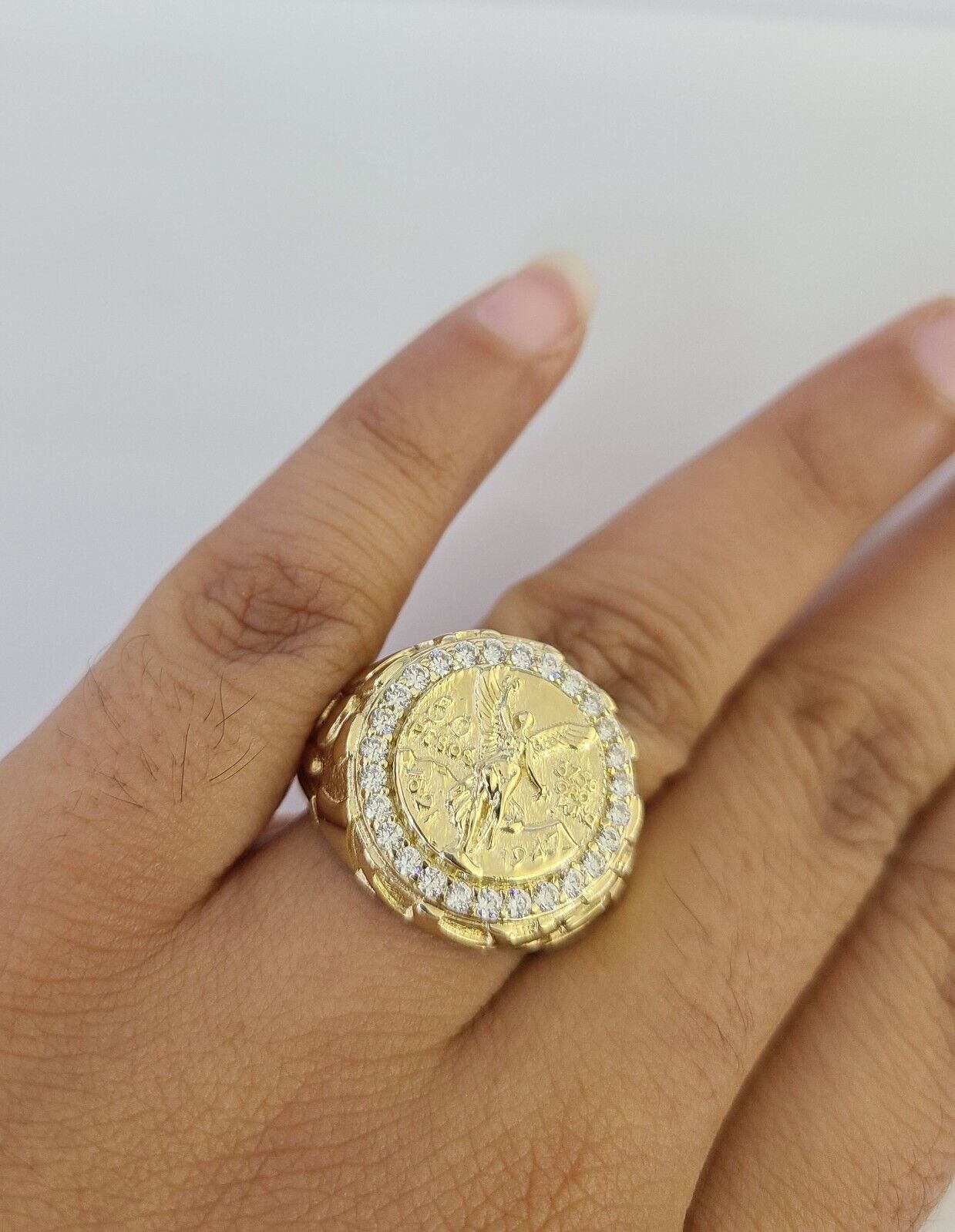 10k Men's Centenario Ring 50 Pesos 1947 Mexico 10kt Yellow Gold Casual Regular