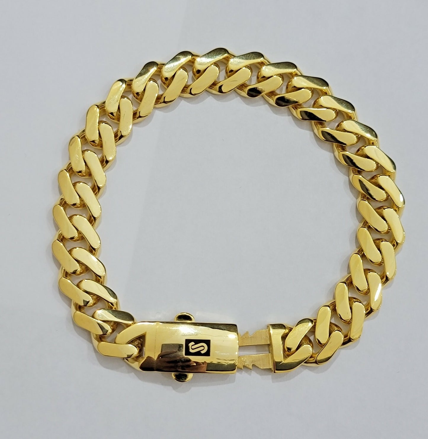 45752105