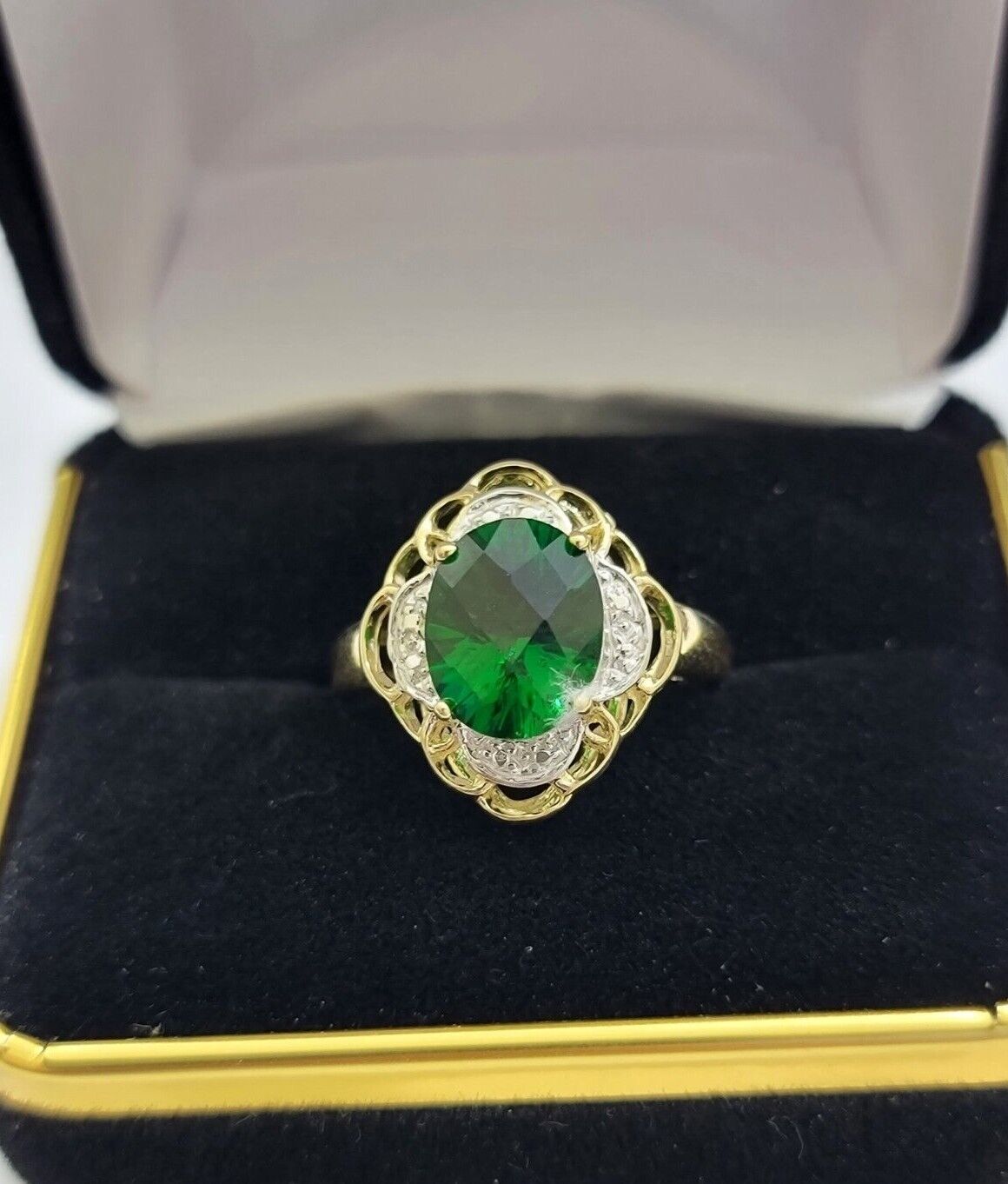 10k Yellow Gold Ladies Green Ring Women's Casual Band SALE Real 10kt Brand New